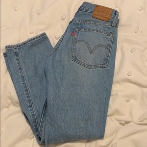 Levi’s Wedgie Straight Jeans